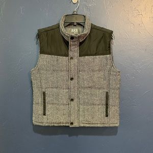 Buckle Vest